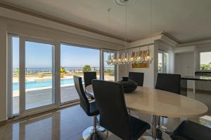 Image of Ocean Palm View Villas