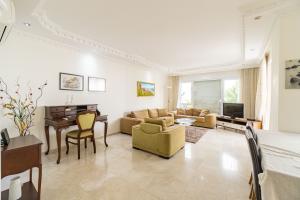 Image of Blue Park E1