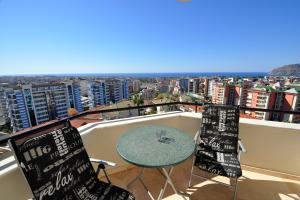 Image of Utopia 2+1 Castle view