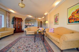 Image of Cikcilli Hill apartment
