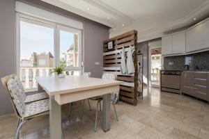 Image of Elit Kestel Front Penthouse