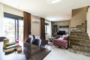 Image of Sea Pearl Garden apartments