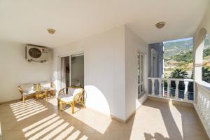 Image of Ocean View E 12