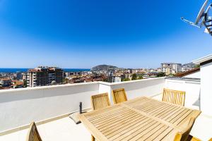 Image of Alcon Sea and Castle Penthouse