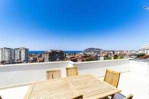 Image of Alcon Sea and Castle Penthouse
