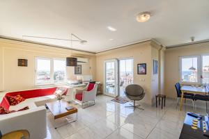 Image of Alcon Sea and Castle Penthouse