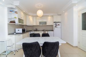 Image of Royal Park middle apt