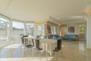 Image of Penthouse South West Corner