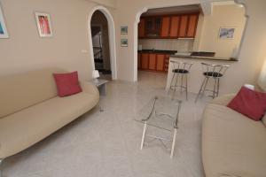 Image of Feliz Kent apt